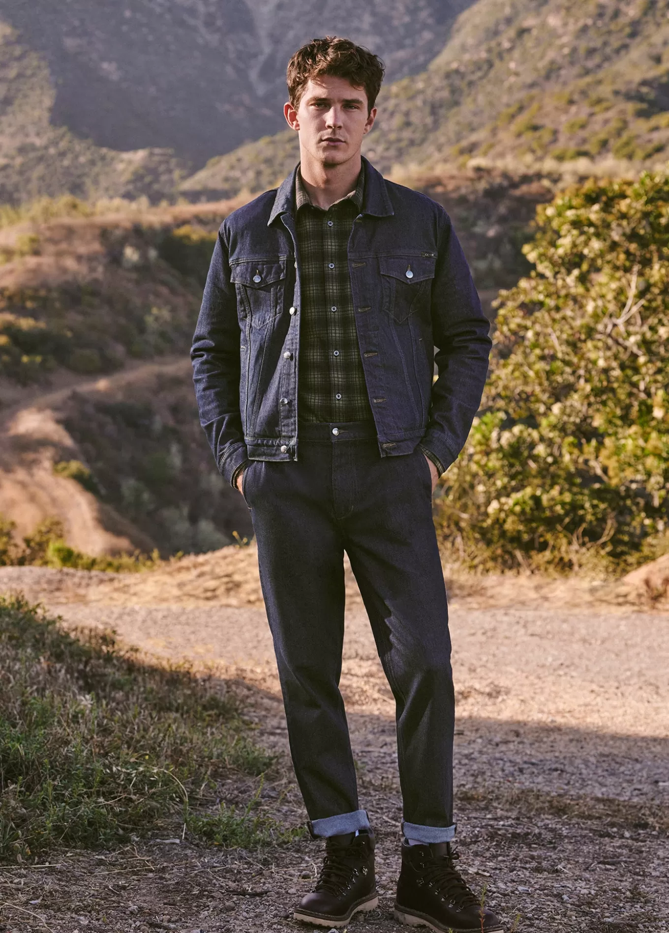 cash_trucker_jacket_507.webp Joe’s Jeans CASH TRUCKER JACKET