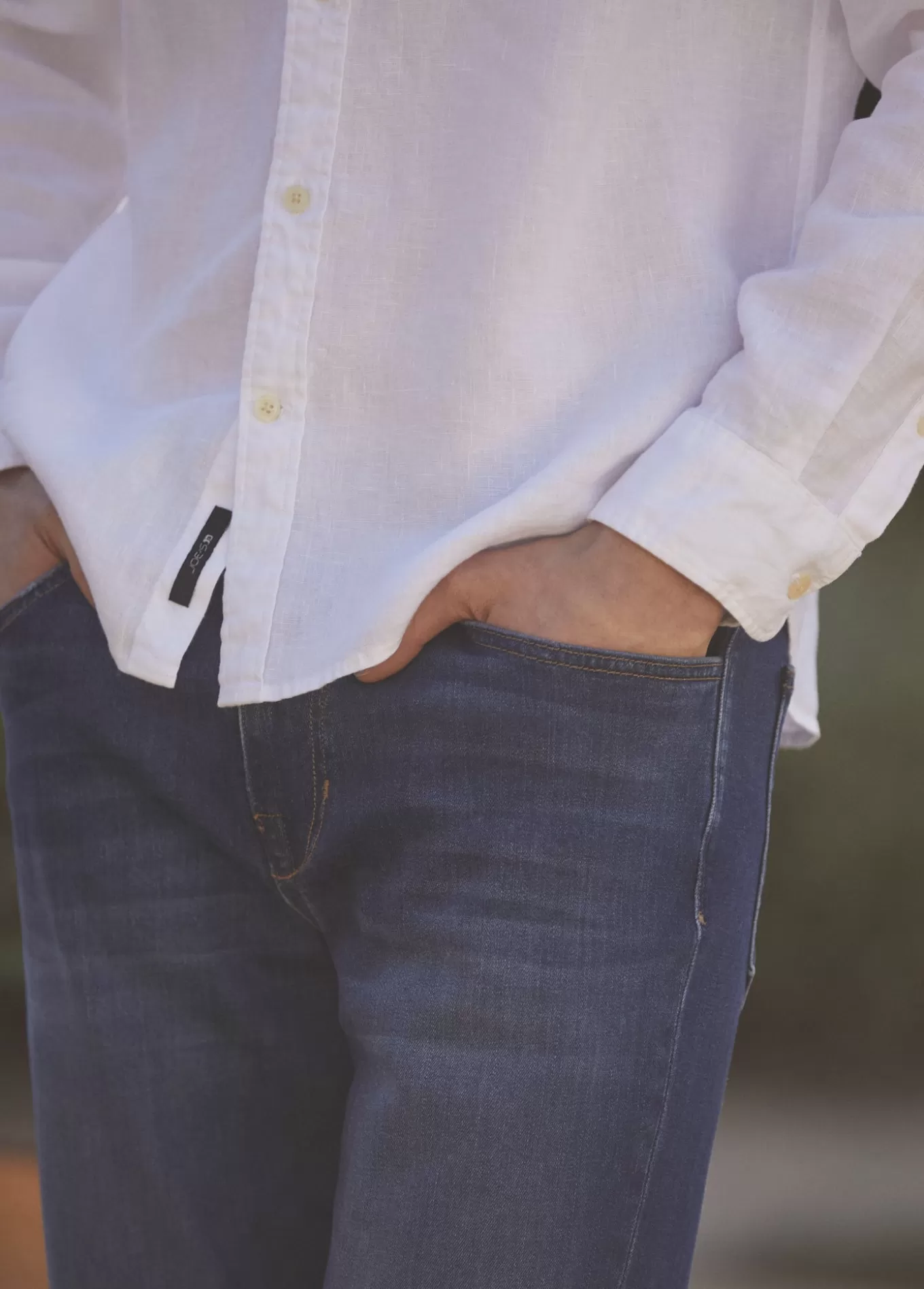 cooper_linen_shirt_1228.webp Joe’s Jeans COOPER LINEN SHIRT