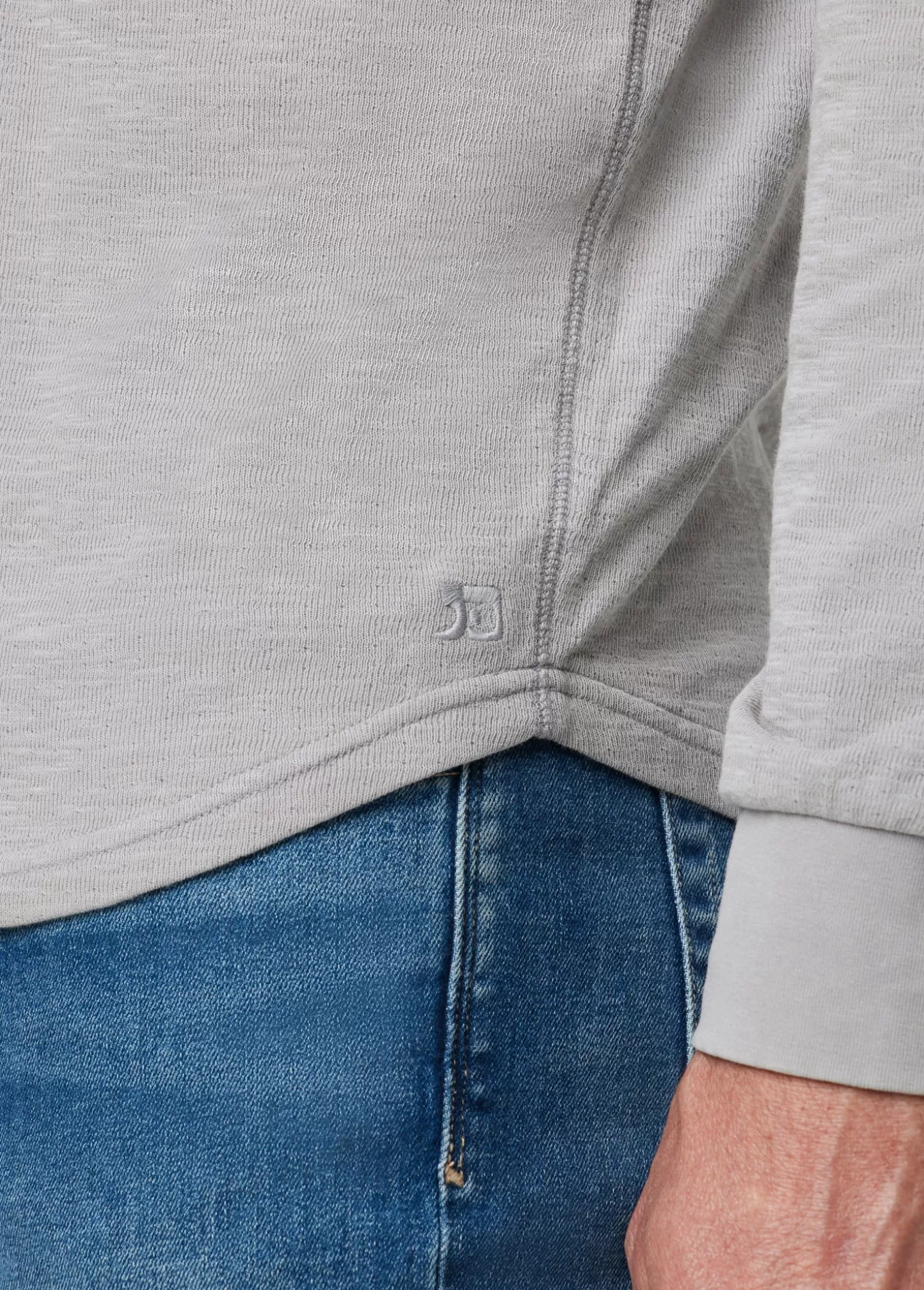 dwight_doubleface_henley_1260.webp Joe’s Jeans DWIGHT DOUBLE-FACE HENLEY