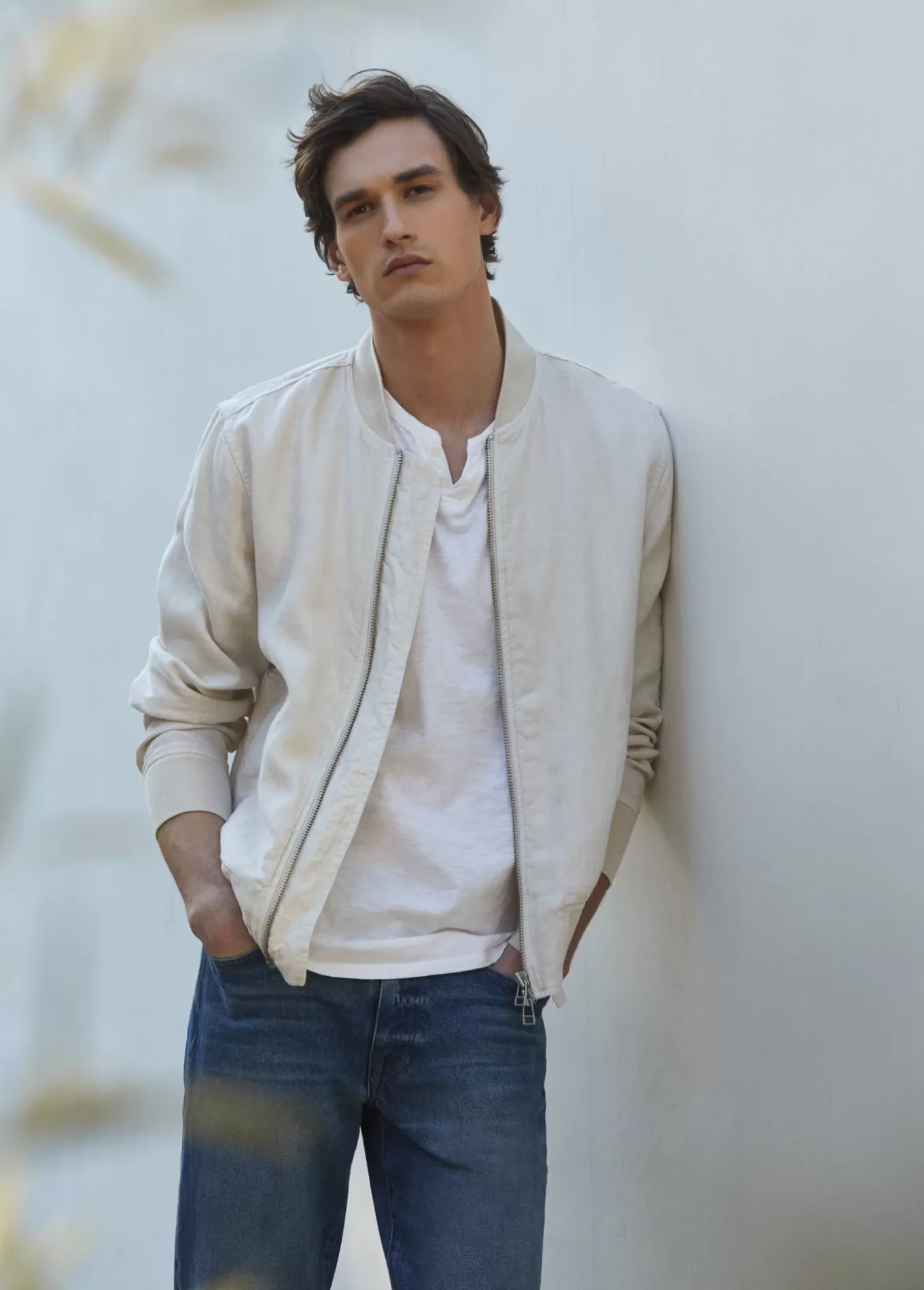 ray_linen_bomber_527.webp Joe’s Jeans RAY LINEN BOMBER