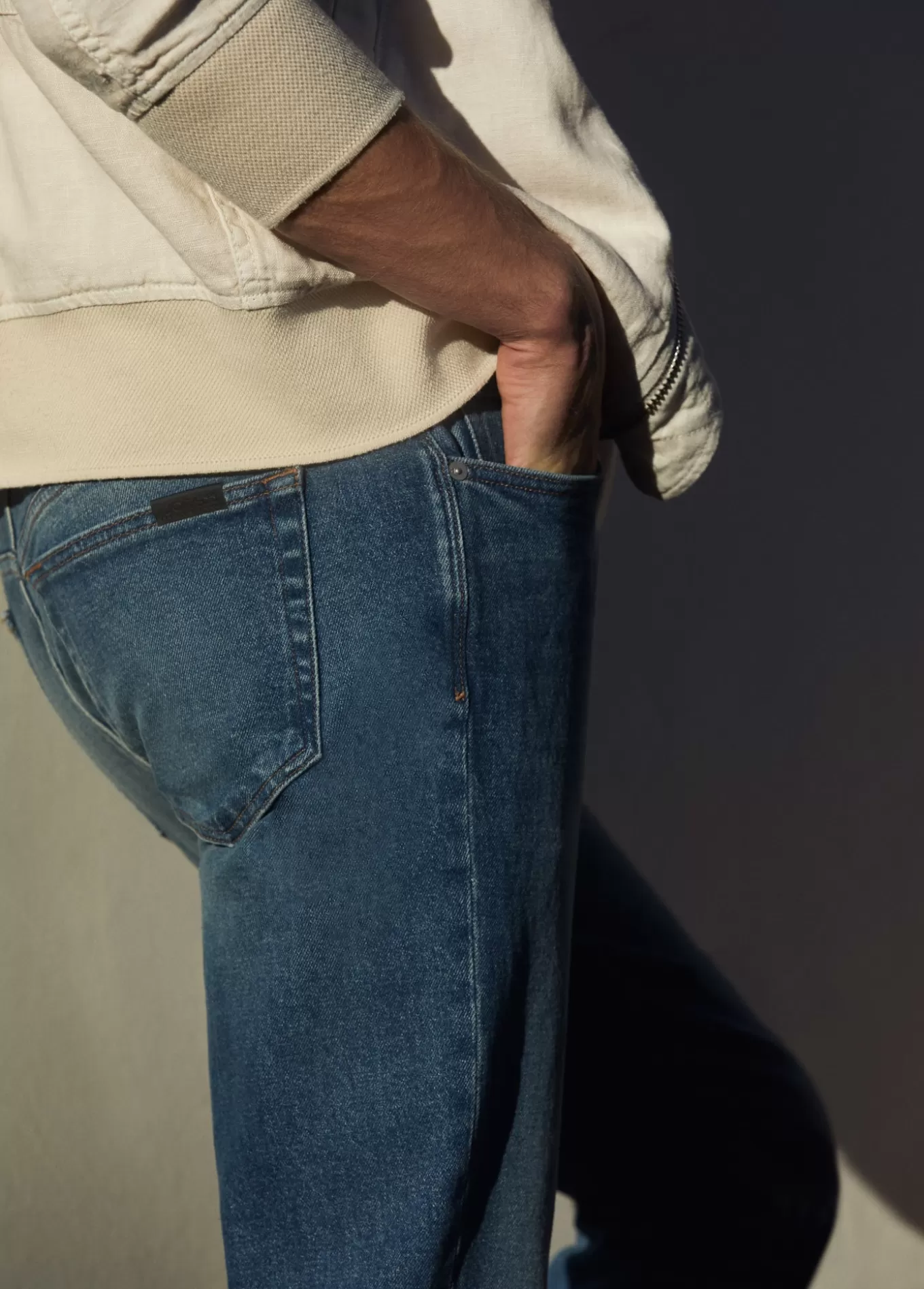 ray_linen_bomber_529.webp Joe’s Jeans RAY LINEN BOMBER