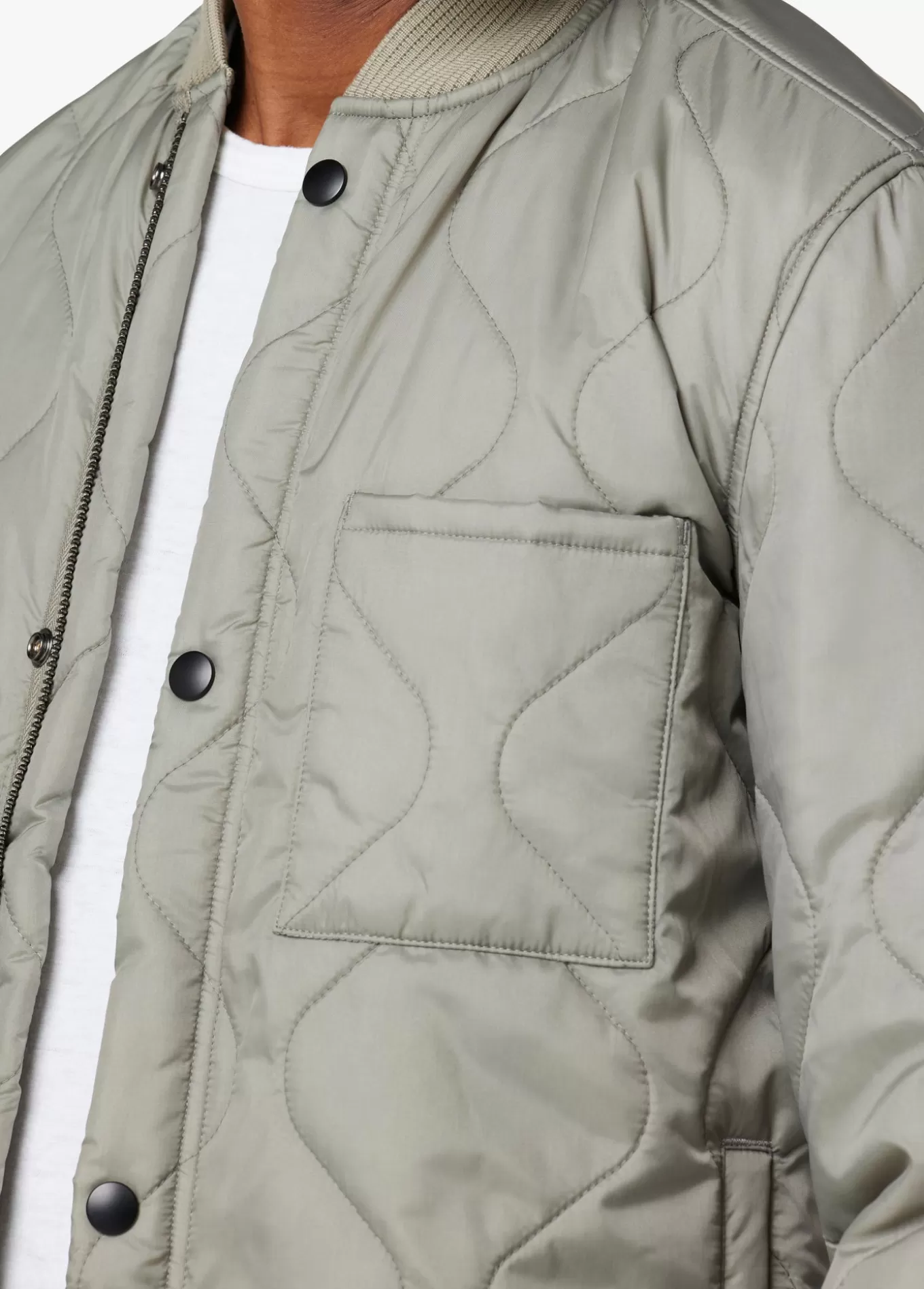 rory_quilted_bomber_642.webp Joe’s Jeans RORY QUILTED BOMBER