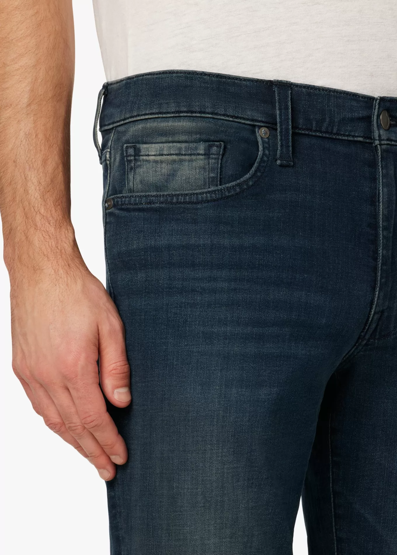 the_brixton_1942.webp Joe’s Jeans THE BRIXTON