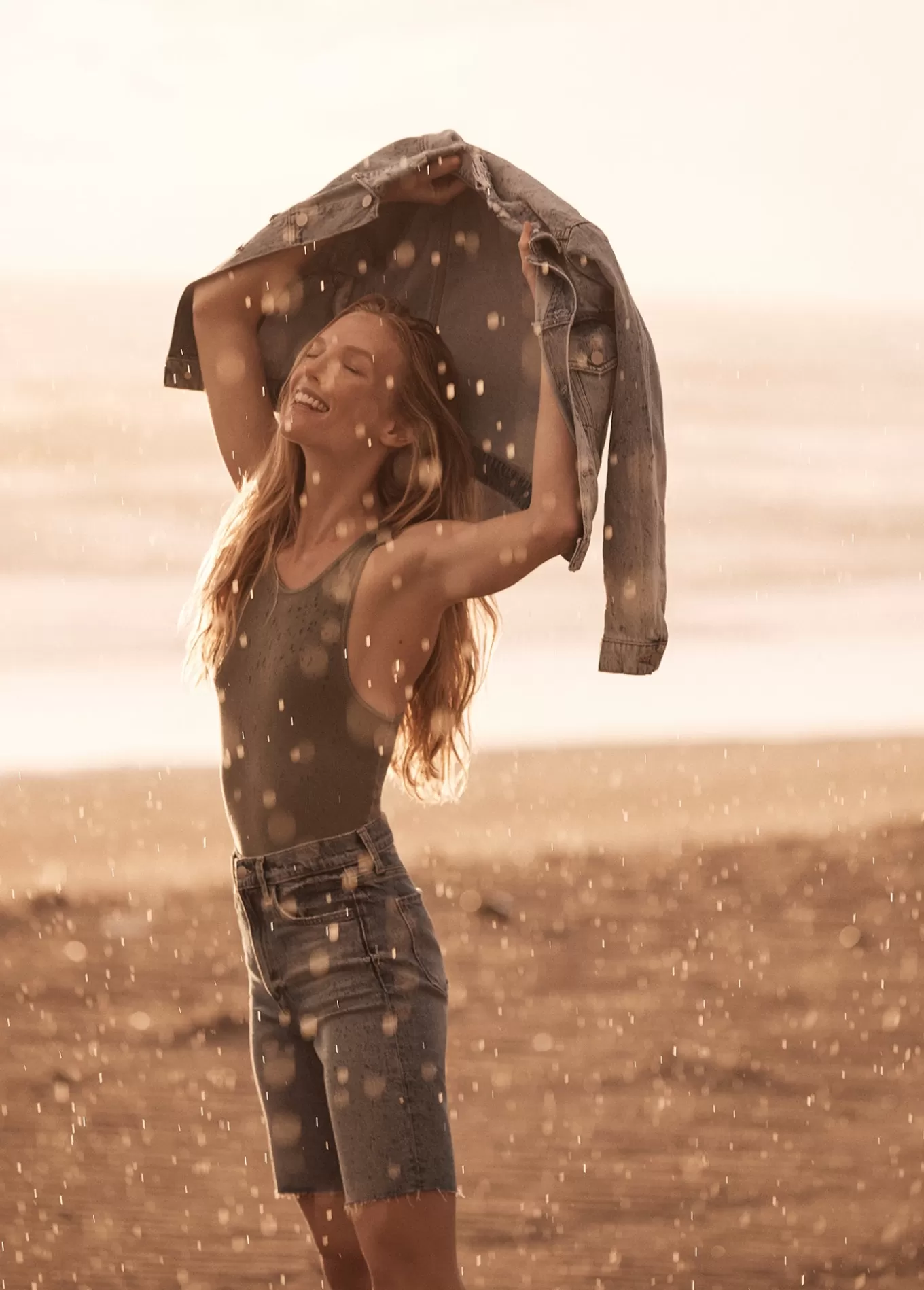 the_joey_shrunken_denim_jacket_2973.webp Women Joe’s Jeans THE JOEY SHRUNKEN DENIM JACKET