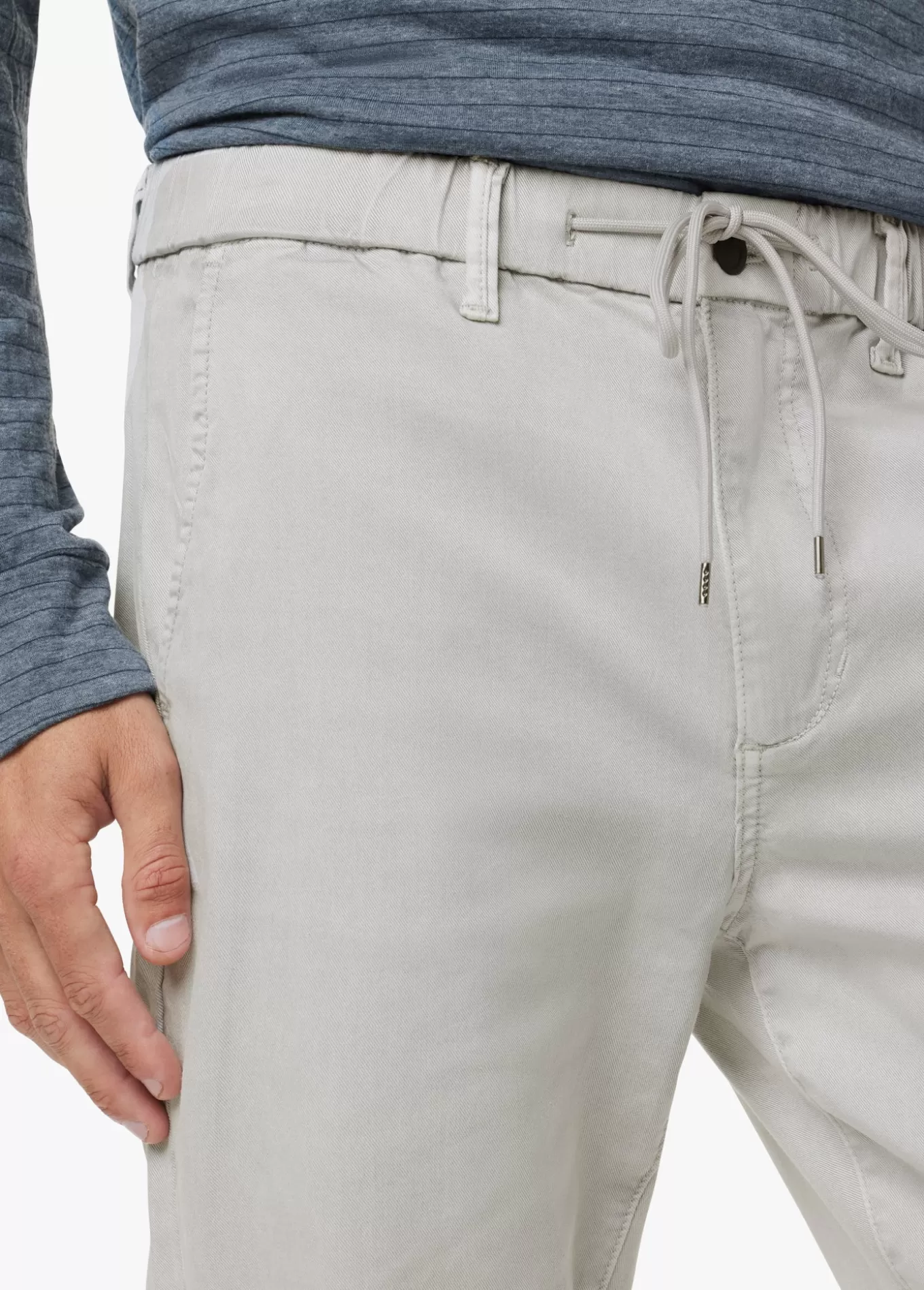 the_laird_tencel_pant_1011.webp Joe’s Jeans THE LAIRD TENCEL PANT